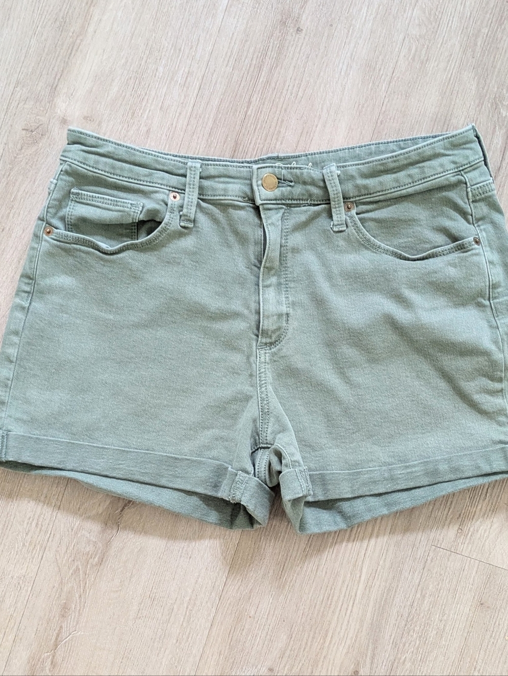Universal Thread Green Khaki Cuffed Cotton Casual Summer Shorts 14
